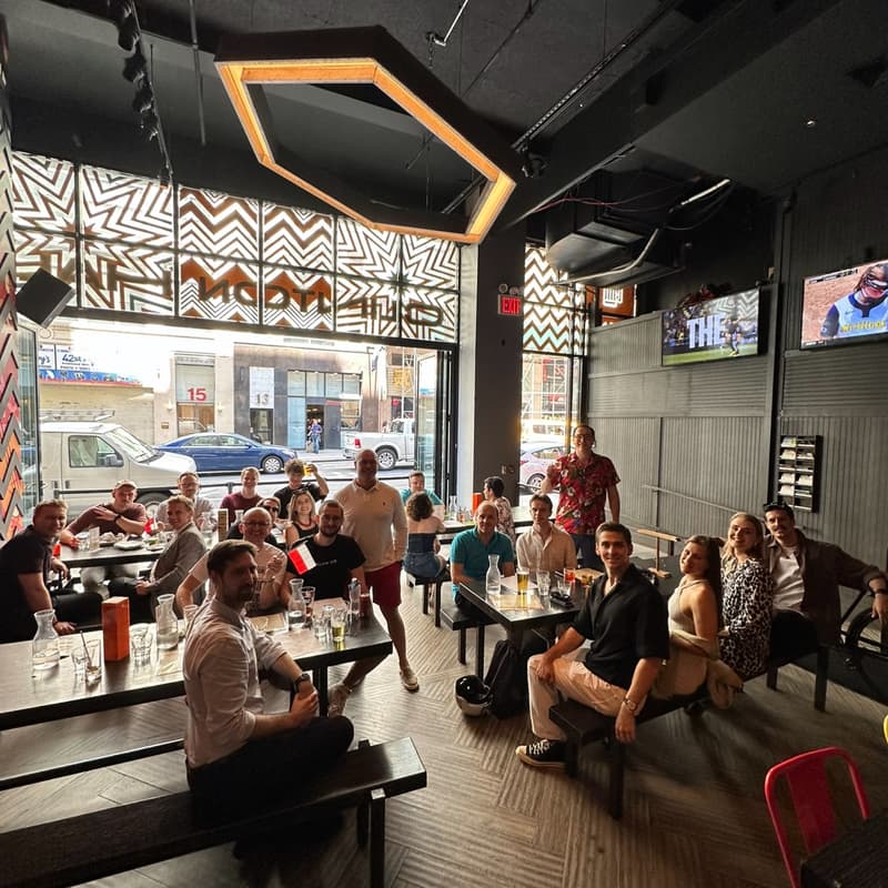 Cover Image for Polish & CEE Diaspora Tech/Finance Drinks with SMOK.VC 🐉📈🇵🇱 🇺🇦 🇱🇹 🇱🇻 🇪🇪 🇷🇴 🇭🇺 🇧🇬 🇨🇿 🇸🇰 🇲🇰 🇷🇸 🇭🇷 🇦🇱 🇬🇪 🚀🗽