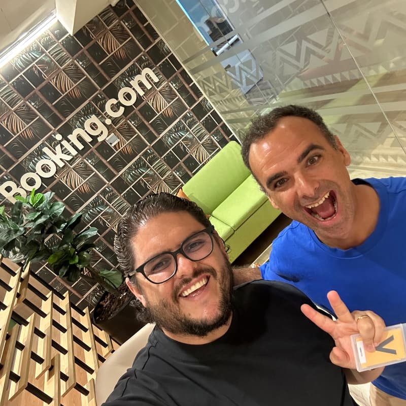 Cover Image for ☕️ Café con Booking en Playa del Carmen