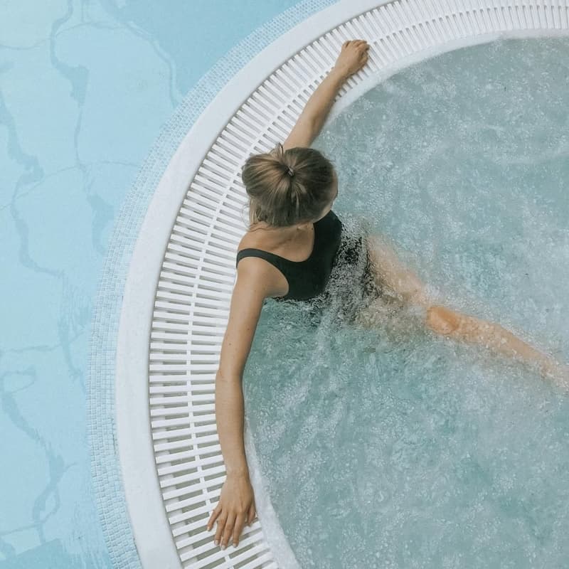 Cover Image for đź«§ Sunset Singles Jacuzzi for AI Techies and Creativesđź«§
