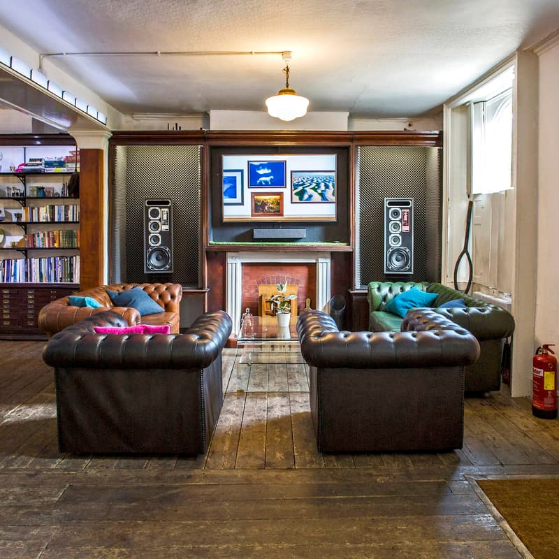 Cover Image for Community Hangout I Central London