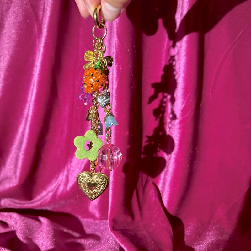 Cover Image for charm club: bag charms with yuuka univerise