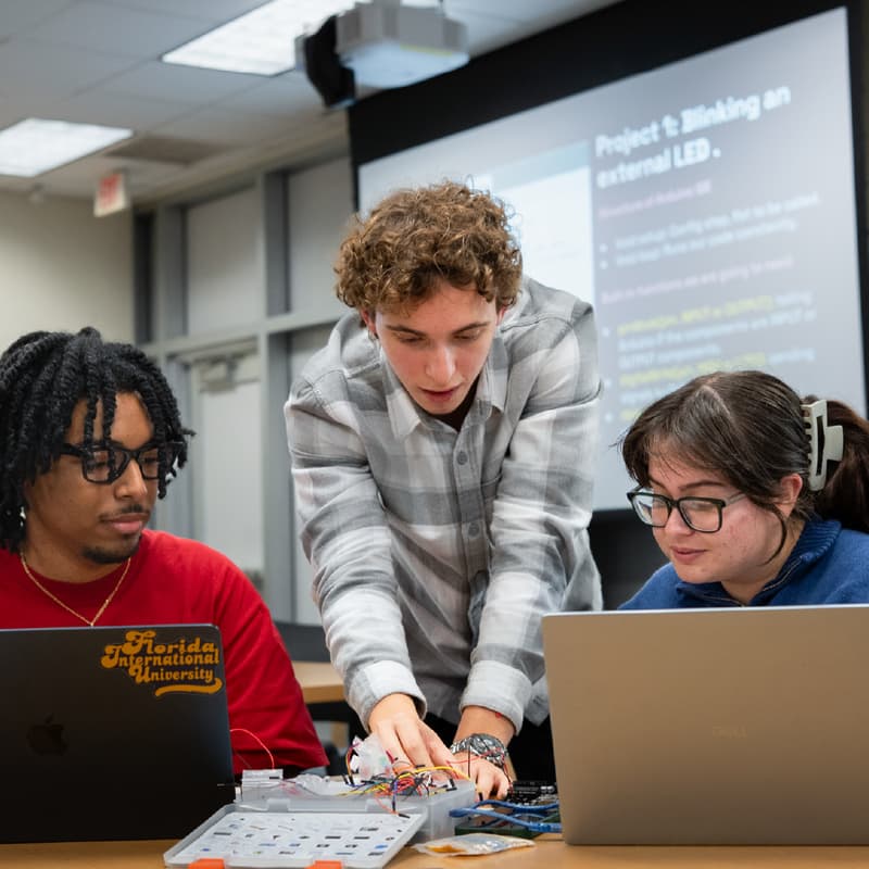 Cover Image for 🤖 Robotics: Digital Signals