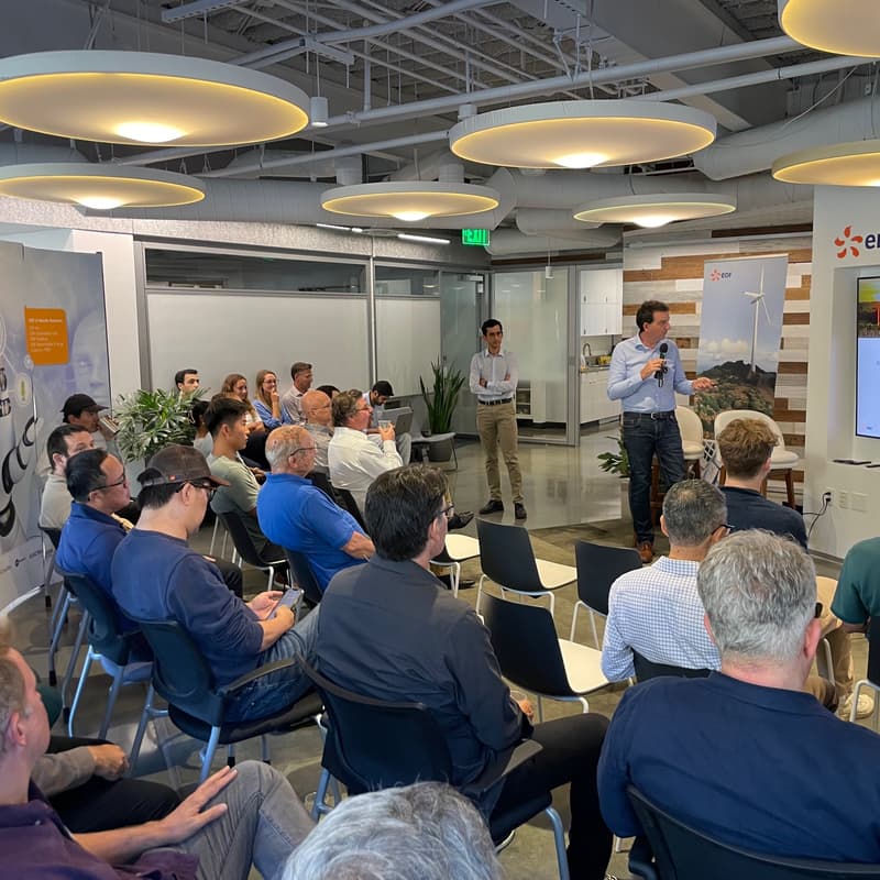 Cover Image for Workshop: How to tell a compelling first customer deployment story