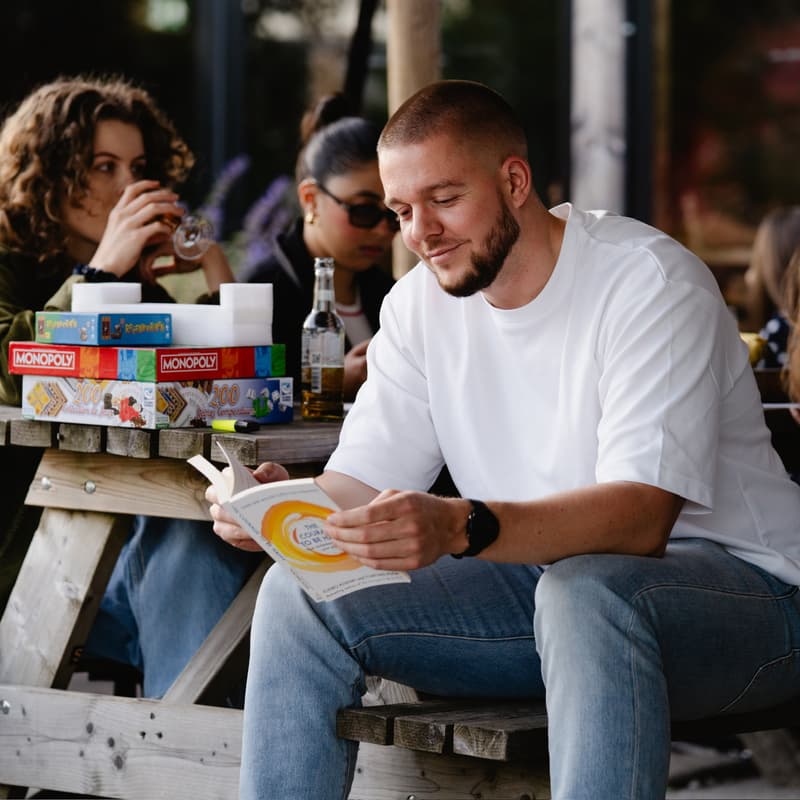 Cover Image for Offline Reading Party & Brunch