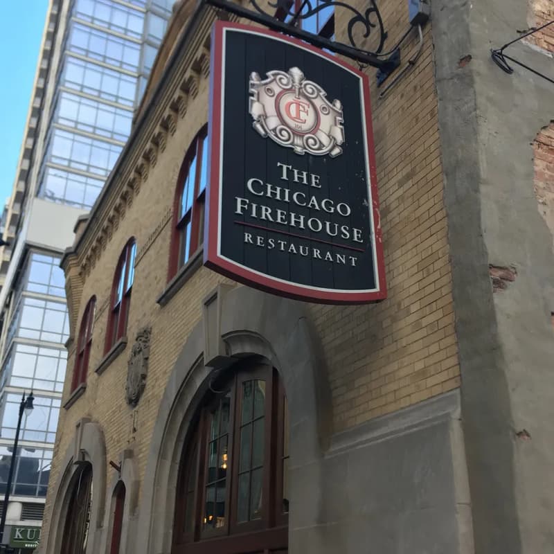 Cover Image for Exclusive VIP Dinner With Fellow Physicians, hosted by Youlify