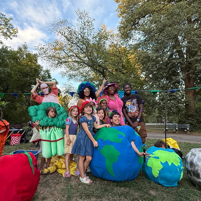 Cover Image for Hila The Earth At Fort Tryon Park