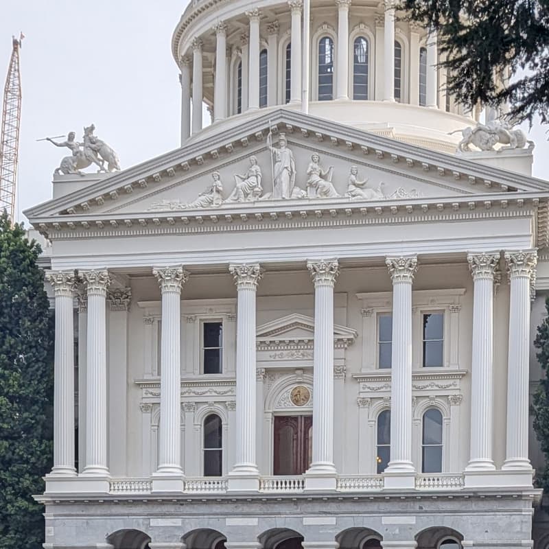 Cover Image for Sacramento, CA Idealist 4.4 Meet Up