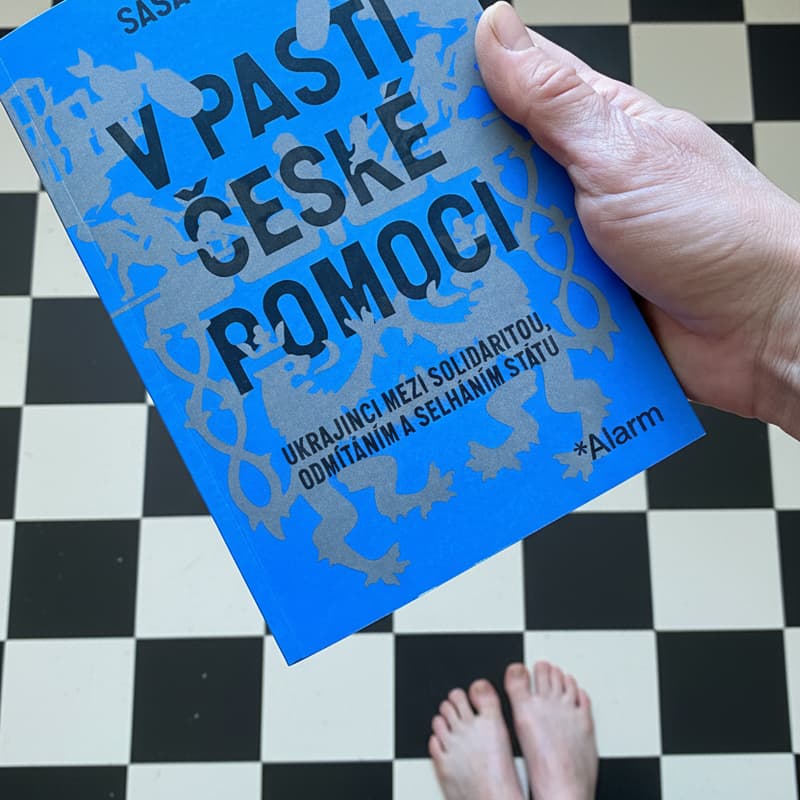 Cover Image for beseda V PASTI ČESKÉ POMOCI & vernisáž VÁLKOU UKRADENO
