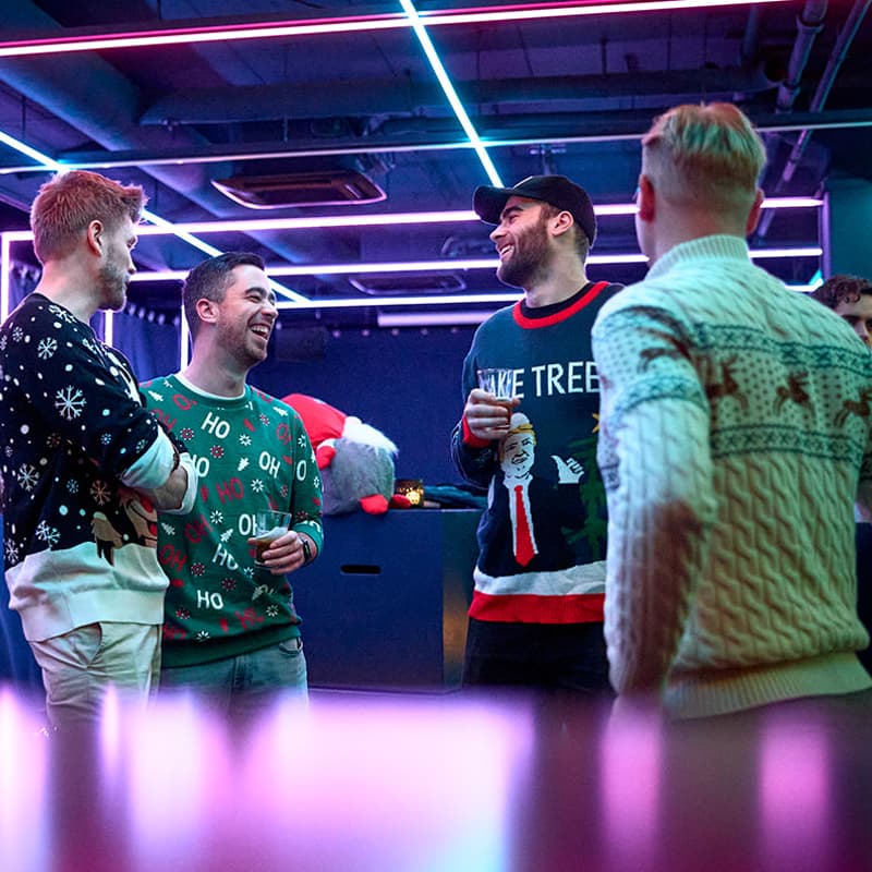 Cover Image for ./kerstborrel: Het Foute Kersttruien Festijn