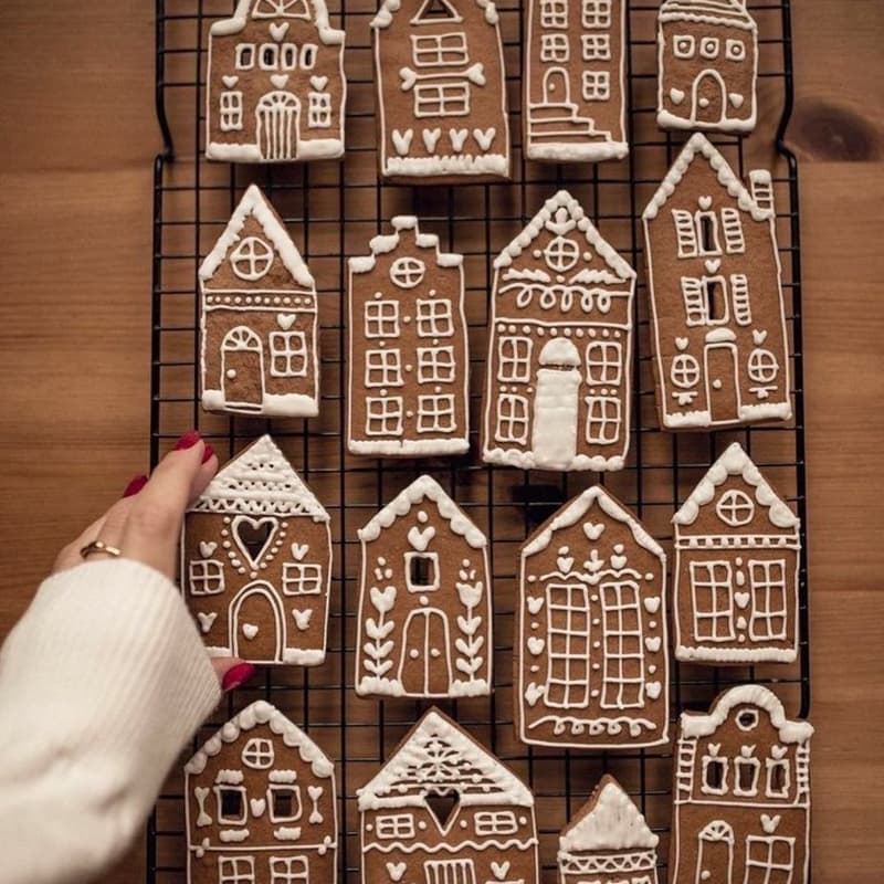 Cover Image for Gingerbread Cookie Decorating Night @ Slice & Pint