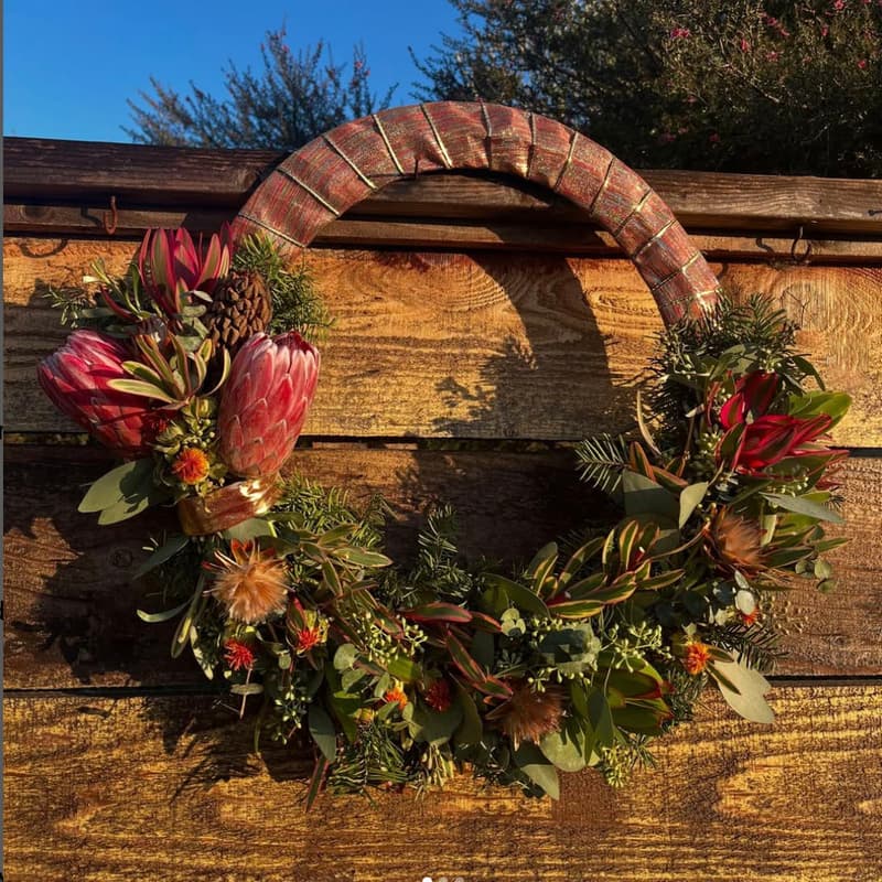 Cover Image for Make Your Own Wreath with East Oak Bouquets