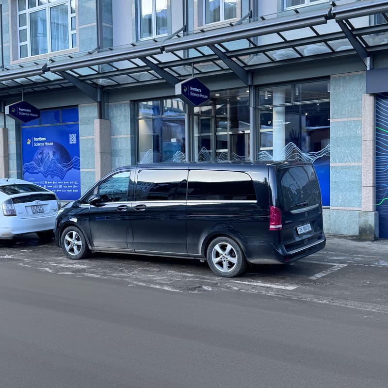 Cover Image for The Shuttle: Speed Networking, Davos Style