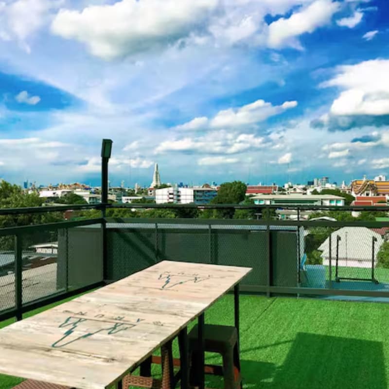 Cover Image for Waterloo Alumni Rooftop Meetup
