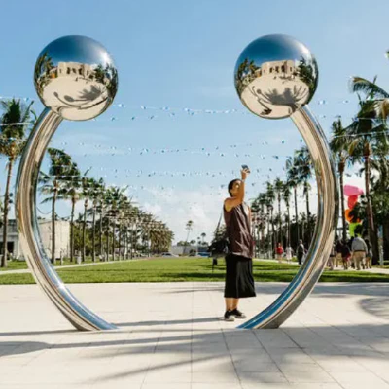 Cover Image for A Day at Art Basel Miami: A Curated Experience