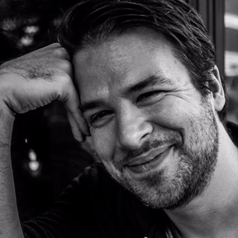 Cover Image for Accessing Global AI Infrastructure: Building AI Startups that Last