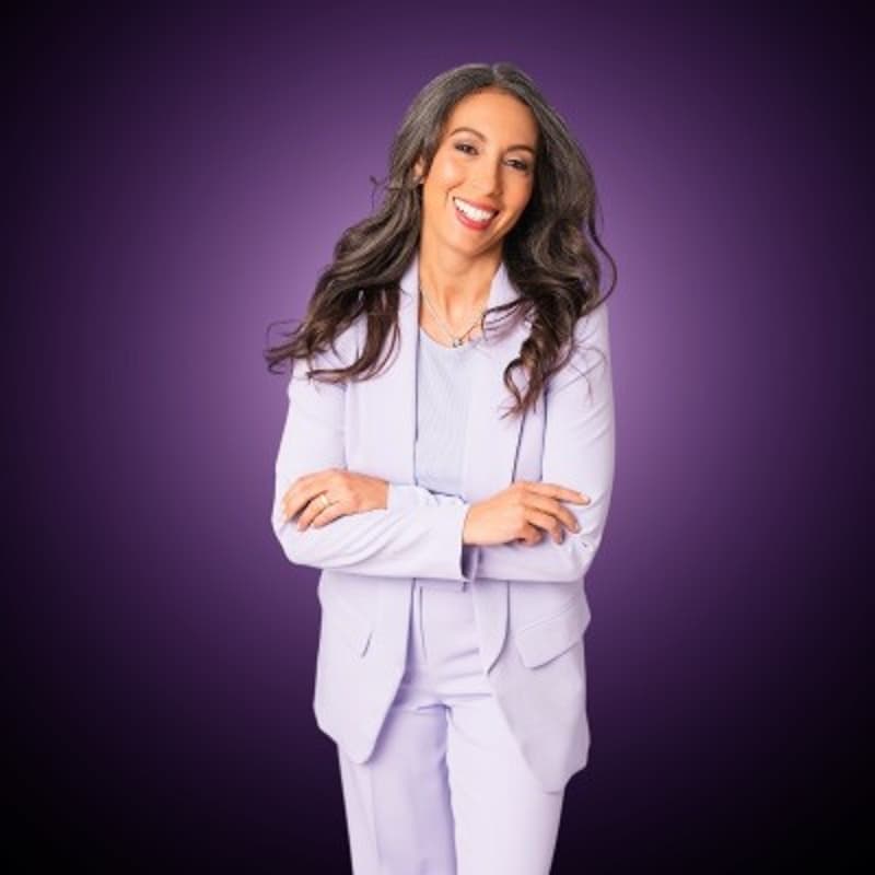 Cover Image for Main Character Energy: Think Like a Producer™ & Design Content That Attracts the Right People with Jamie Maglietta