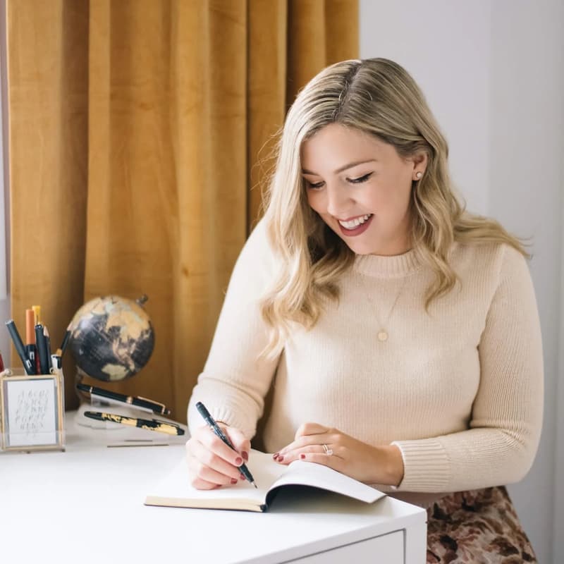 Cover Image for Complimentary Heirloom Inscriptions: Custom Calligraphy Bookplates with Brittany DeSantis of Peak Paper Co.