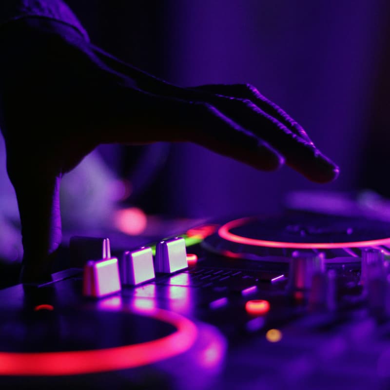 Cover Image for 🎶 Mojito & DJ Live at Wostel