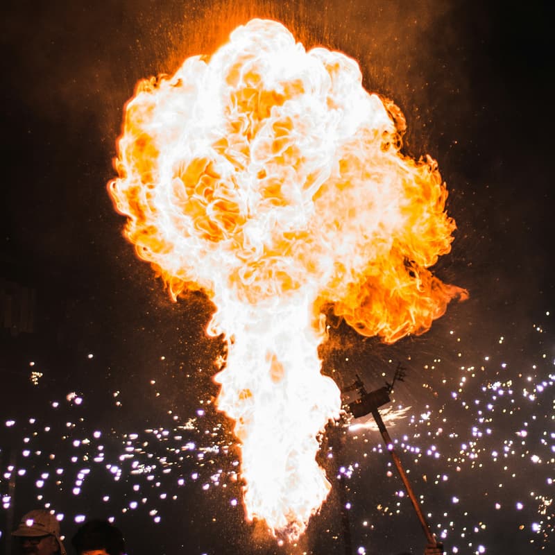 Cover Image for Wake Me Up When September Ends Campfire