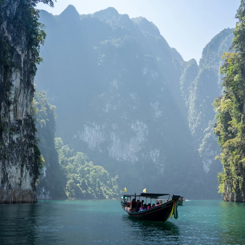 Cover Image for Crossroads of the World: Thailand