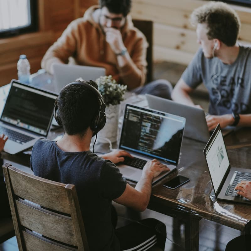 Cover Image for The LA Grind: Founder Co-Working & Free Lunch w/ Polsinelli