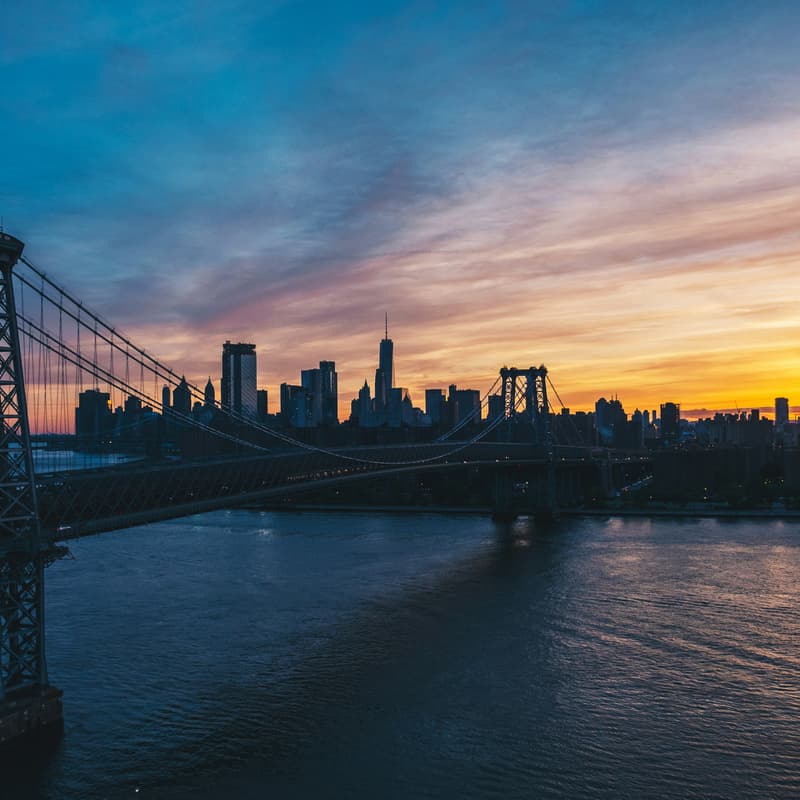 Cover Image for Sunset Brews and Bar Hopping with the Pygmalions in Williamsburg