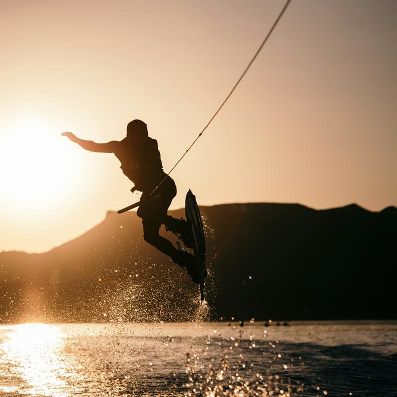 Cover Image for Superteam gets Wet: Wakeboarding Edition