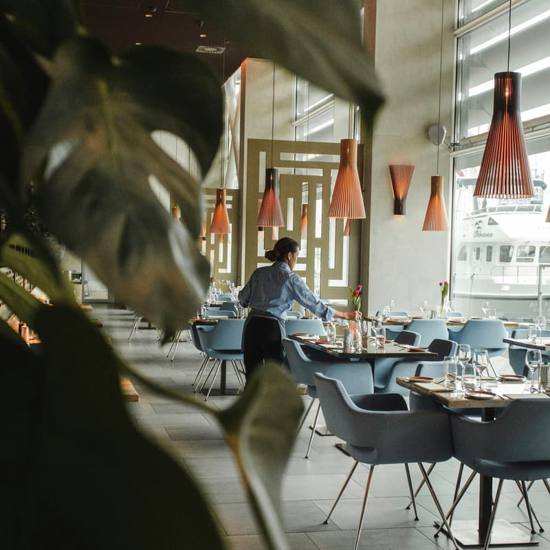 Cover Image for Business & Cocktail