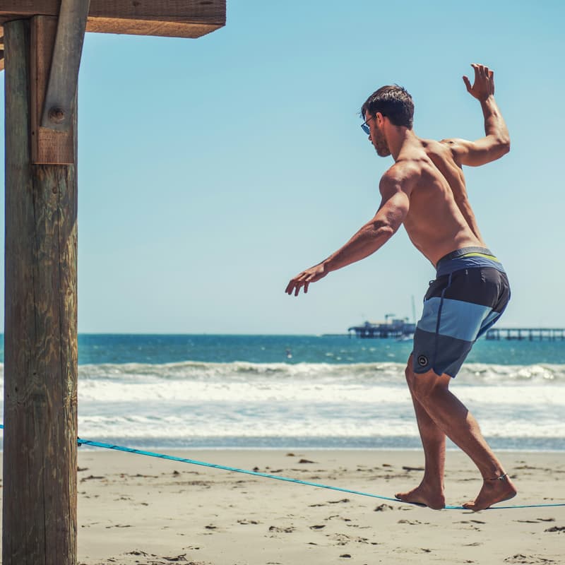Cover Image for Slackline discovery and body awarness