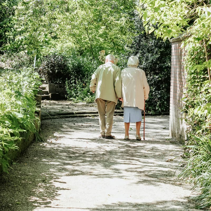 Cover Image for Is Senior Living The Right Choice ?