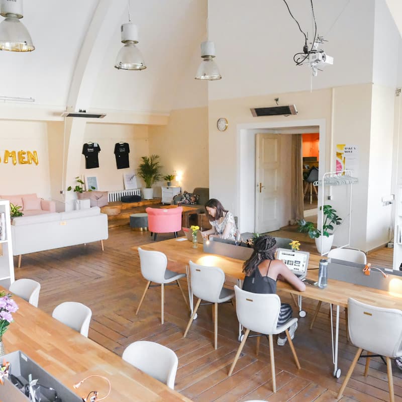 Cover Image for Free Coworking at The Hub
