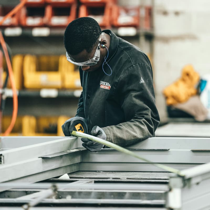 Cover Image for Manufacturing Innovation in Action