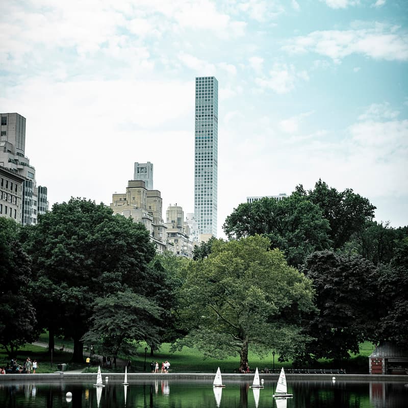 Cover Image for Central Park Pond Walk