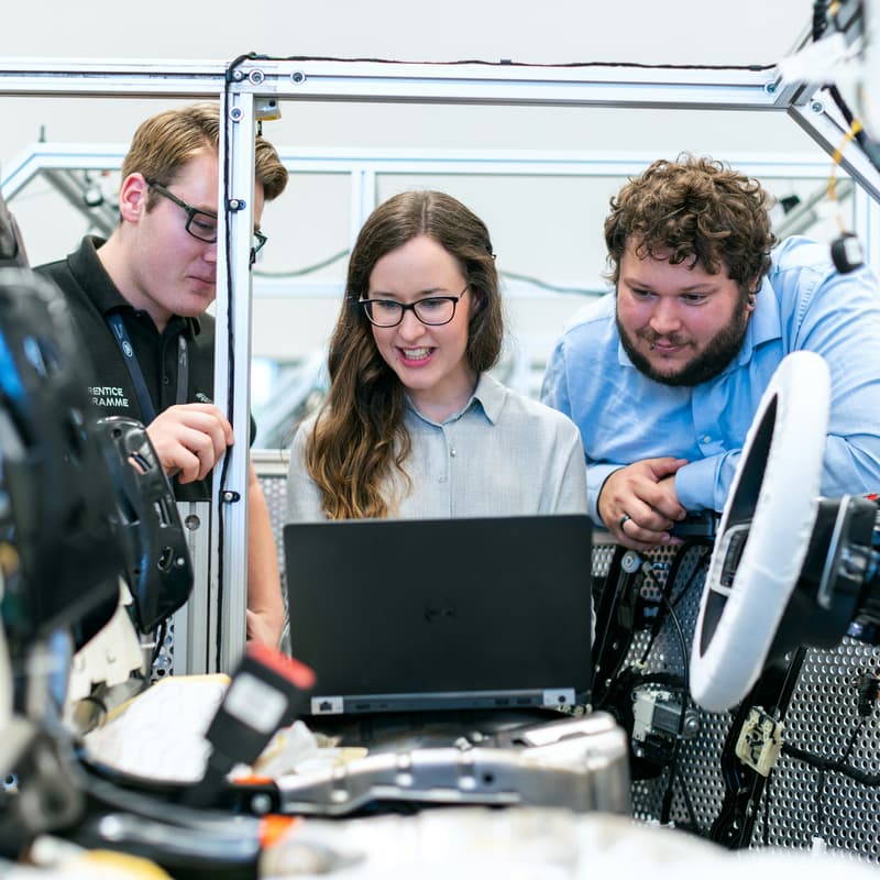 Cover Image for Movers & Makers: Human Intelligence in the Future of Manufacturing