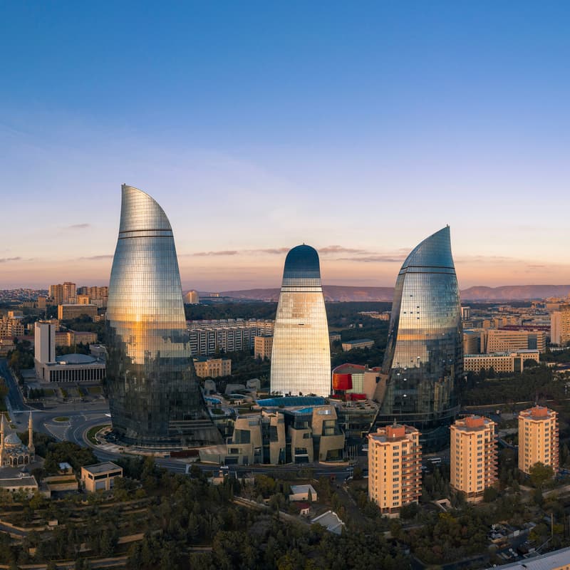Cover Image for Crossroads of the World: Azerbaijan