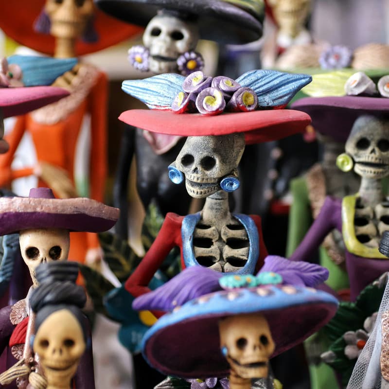 Cover Image for Día de los Muertos 🇲🇽 Meets Chiangmai 🇹🇭 by Lovepunks + AuraVerse