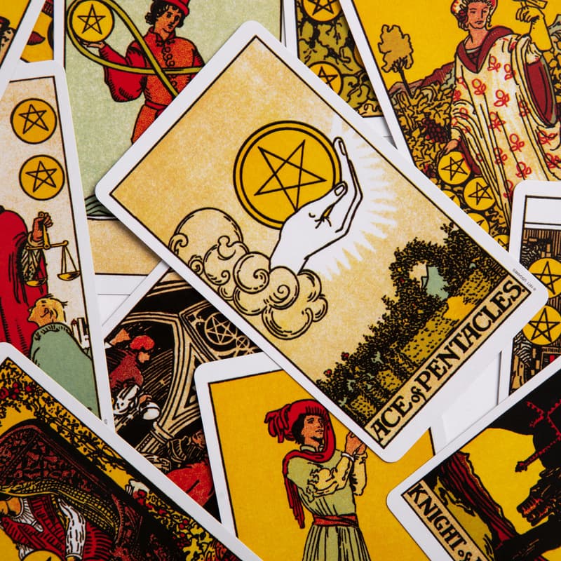 Cover Image for Warsaw Creative Club: Tarot Reading And Self Exploration Class With Eva