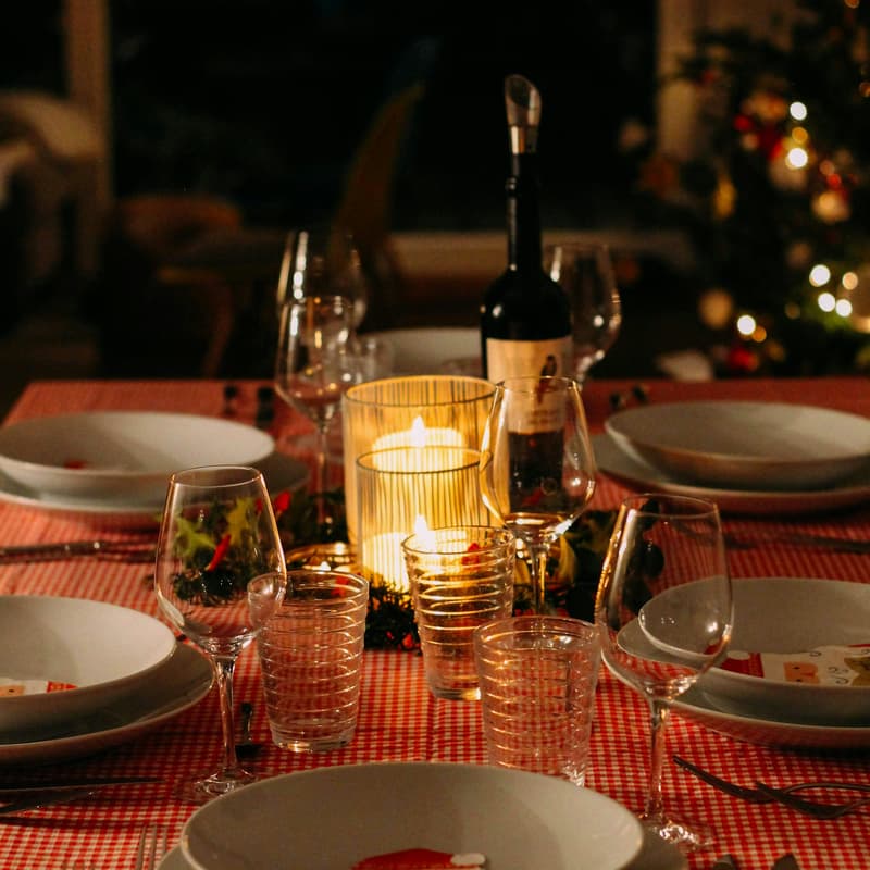 Cover Image for Off the Books: SF Dinner Edition