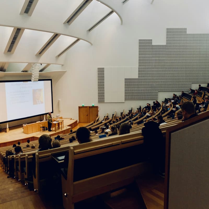 Cover Image for Digital Assets and Institutional Adoption: A Discussion with Geoff Kendrick, Global Head of Digital Assets Research at Standard Chartered