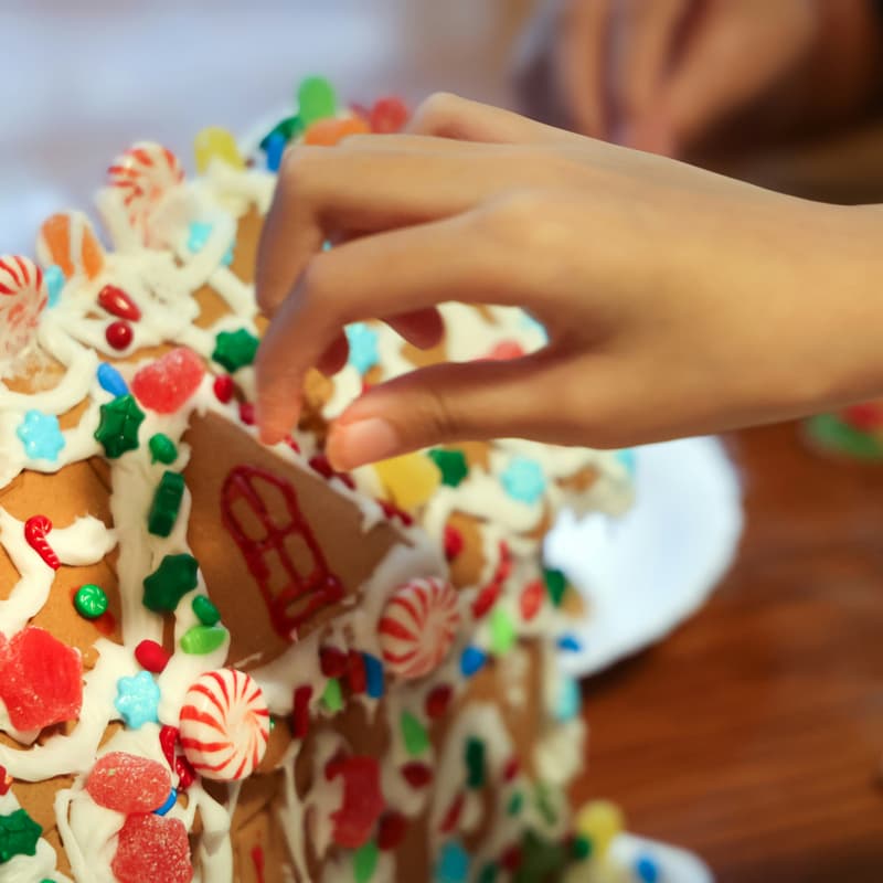 Cover Image for Gingerbread House Making
