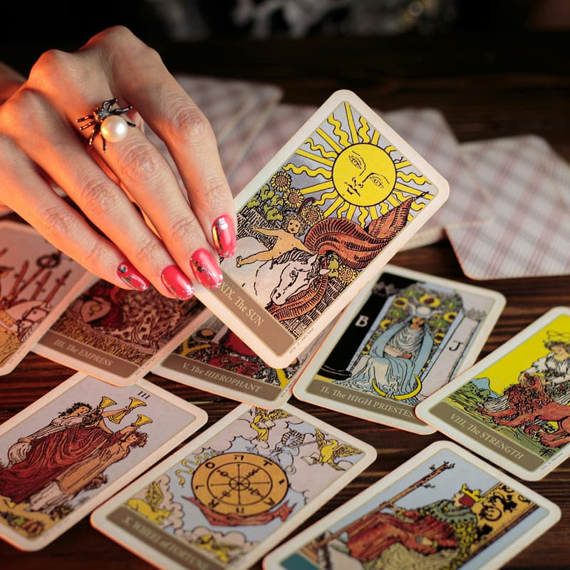 Cover Image for Tarot reading + Paint your zodiac sign with Unlimited local wine