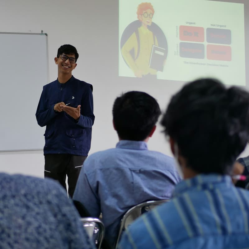 Cover Image for Online Info Session
