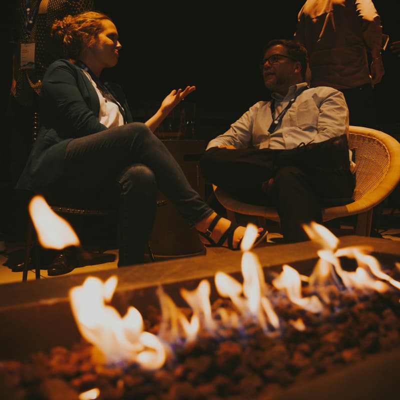 Cover Image for 📱 Homo Distractus | Fireside chat with book author and 2x TEDx speaker, Dr. Anastasia D. | Offline Clubhouse | Members only