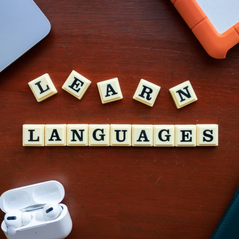 Cover Image for English-Spanish Language Exchange / intercambio en Badalona