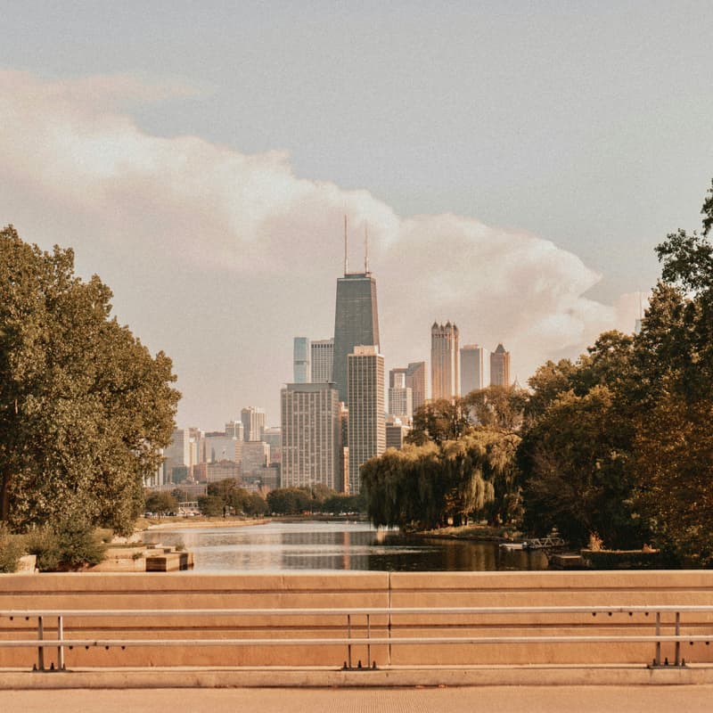 Cover Image for Ground: An Evening Walk in the City