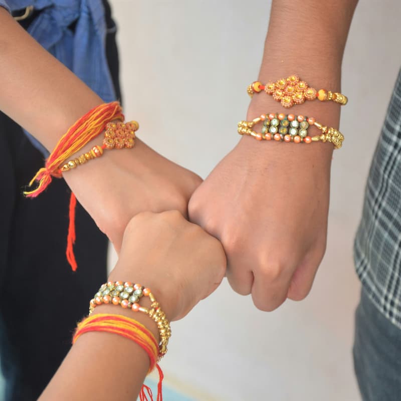 Cover Image for 💛 Friendship Bracelet Making & Sweet Treats 🍬