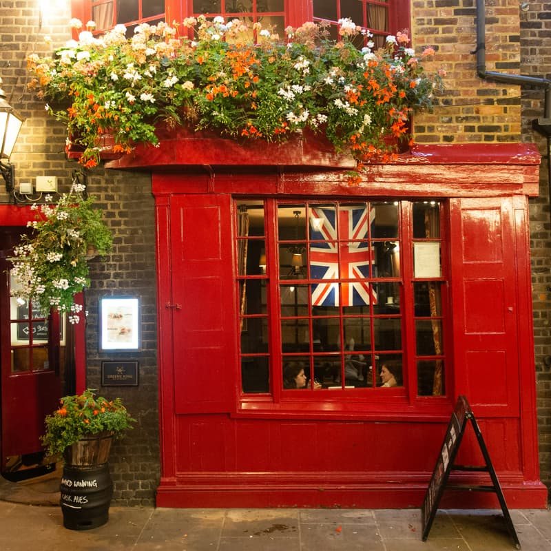 Cover Image for Kate's Farewell: A British Bar Crawl