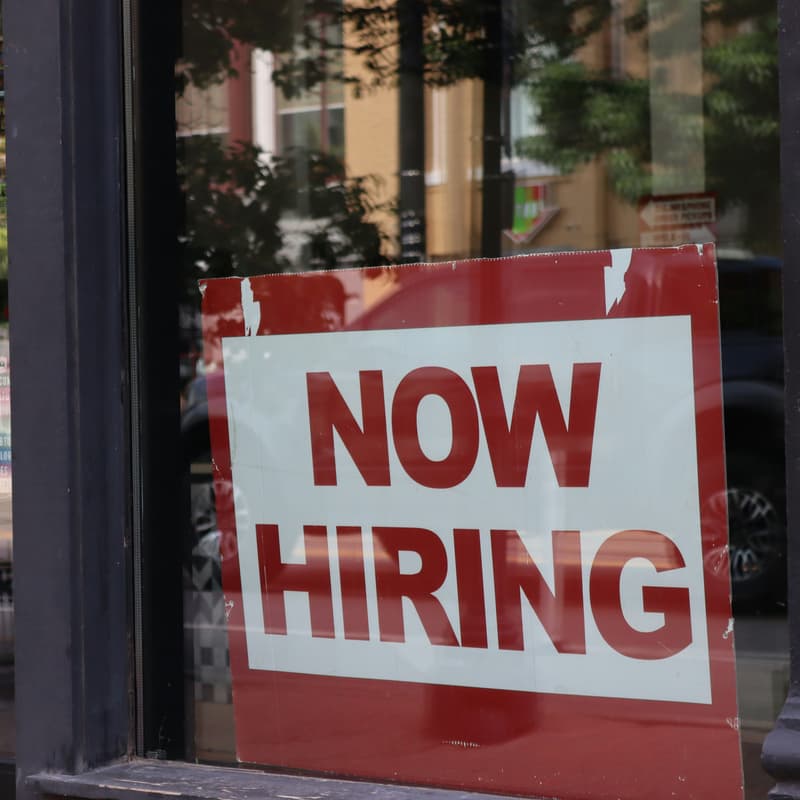 Cover Image for Surviving the AI Tsunami: A Job Seeker’s Perspective