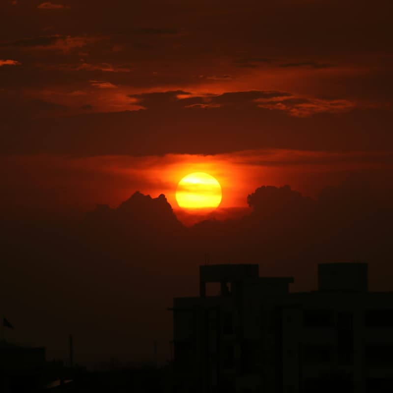 Cover Image for Human Health x Extreme Heat
