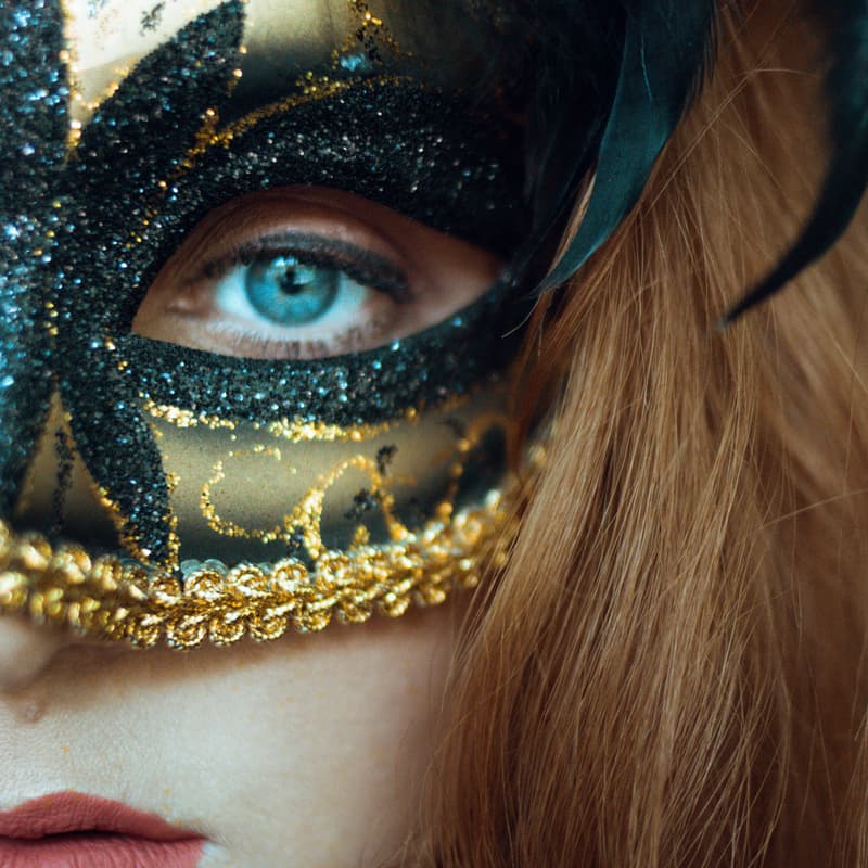 Cover Image for Masquerade of the Dead